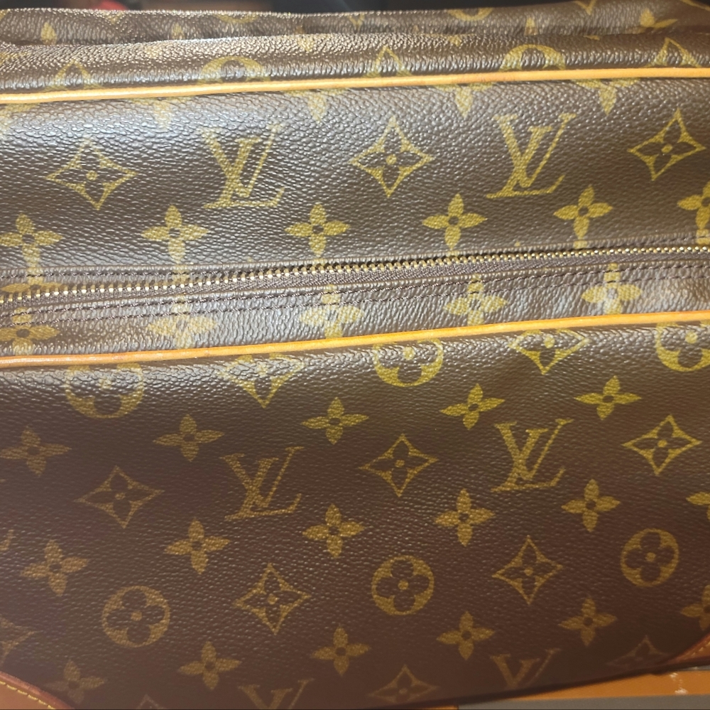 Authentic LV Nile